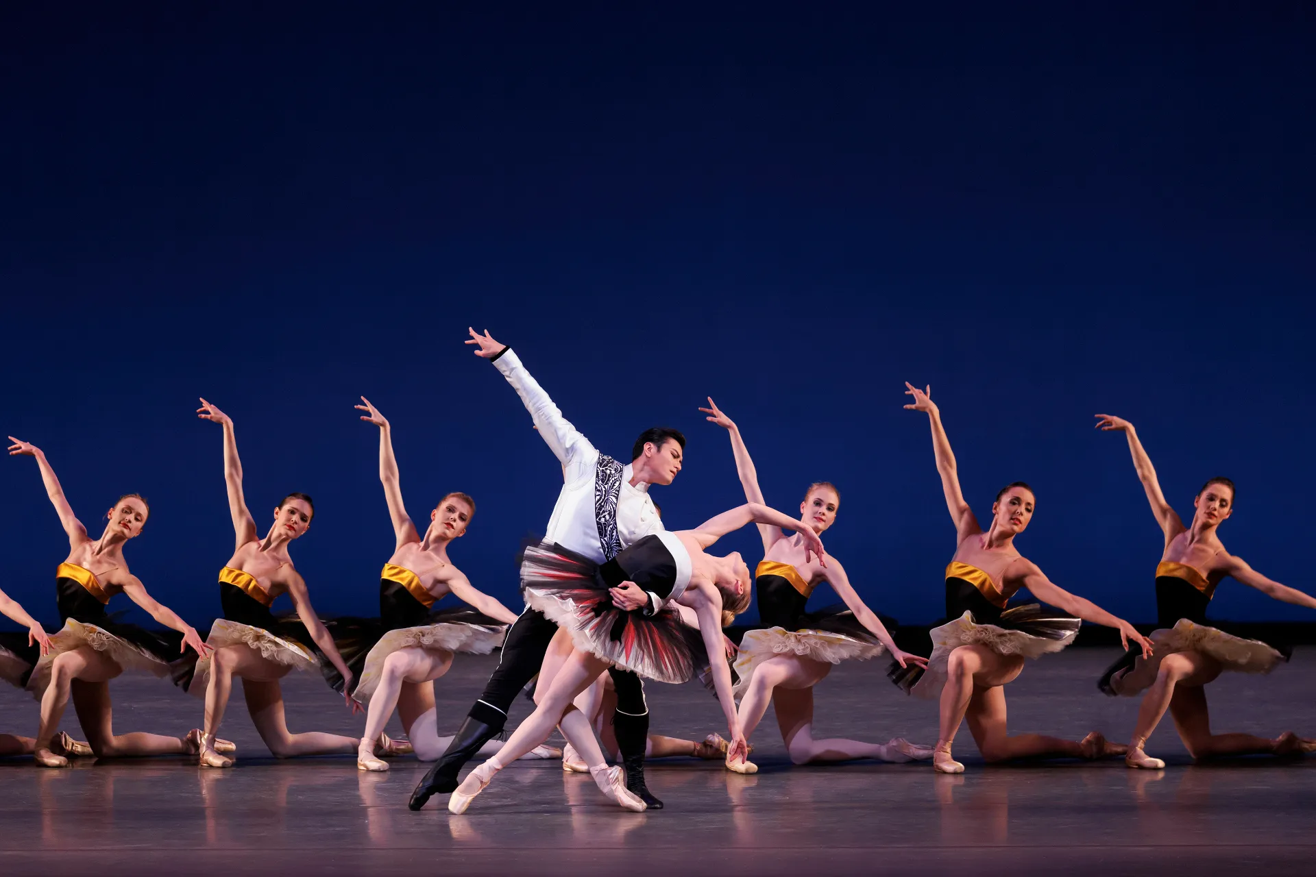 Paquita series — Paquita — partnered arabesque with corps